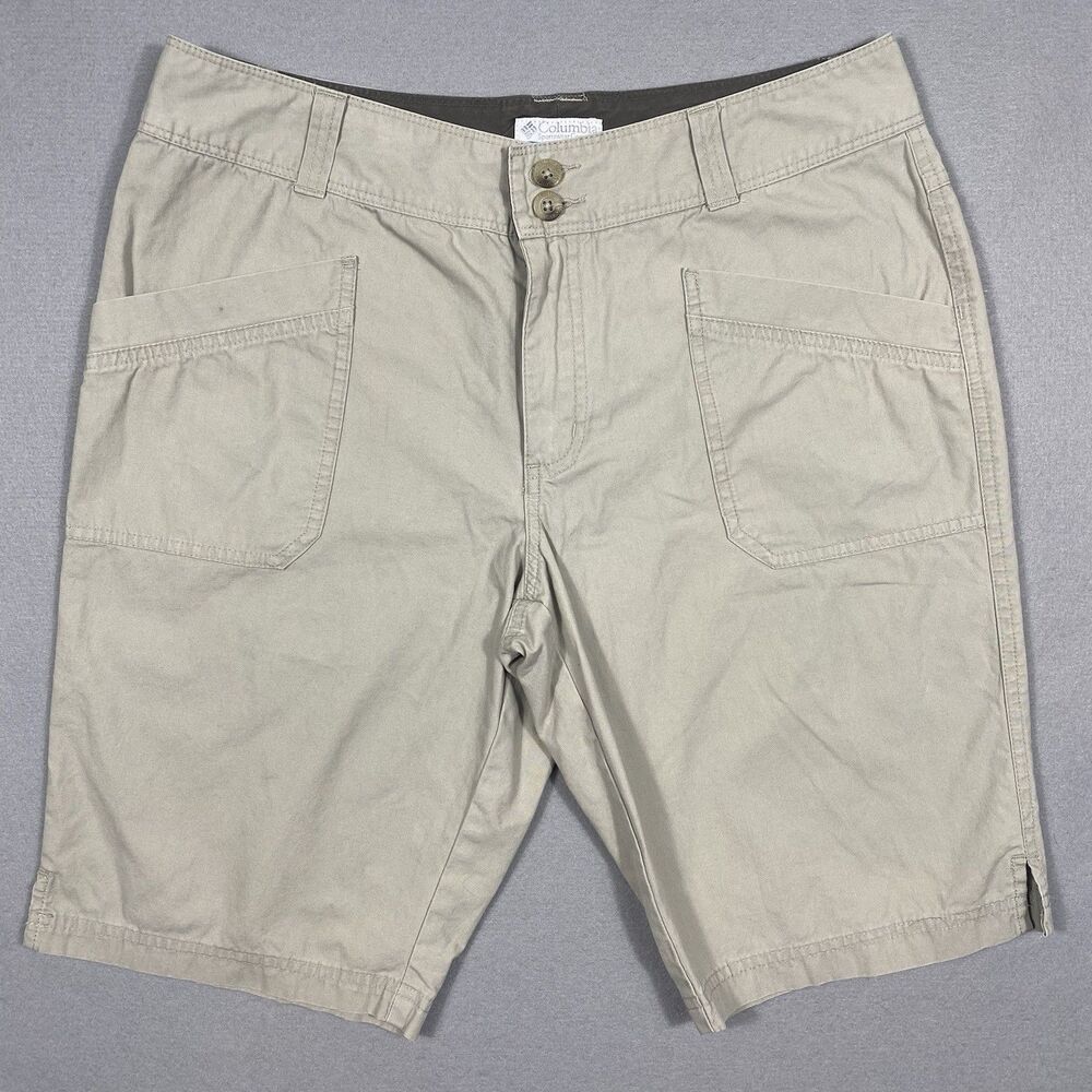 Columbia Khaki Bermuda Shorts Women’s Size 8 Golf Hiking Walking Casual Summer